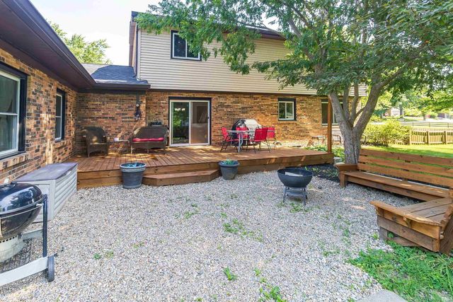 8033 Marywood Drive, Newburgh, IN 47630