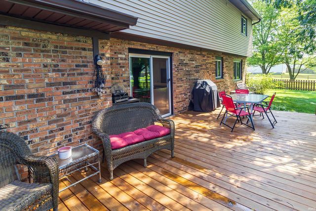8033 Marywood Drive, Newburgh, IN 47630