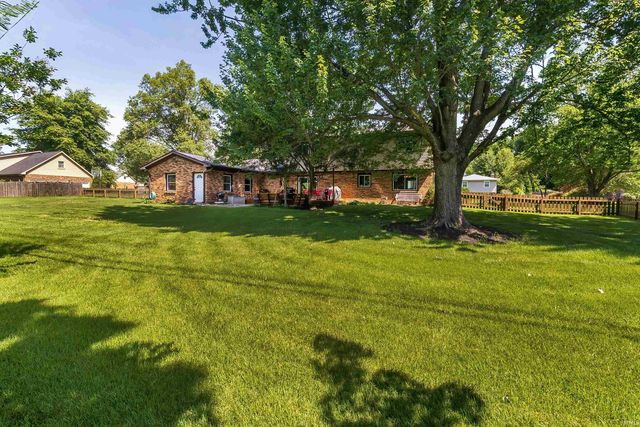 8033 Marywood Drive, Newburgh, IN 47630