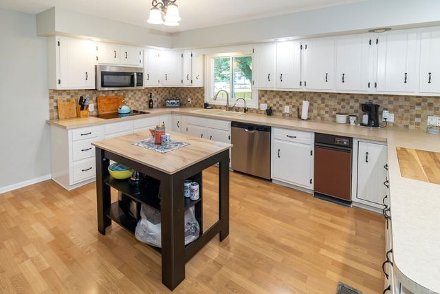 8033 Marywood Drive, Newburgh, IN 47630