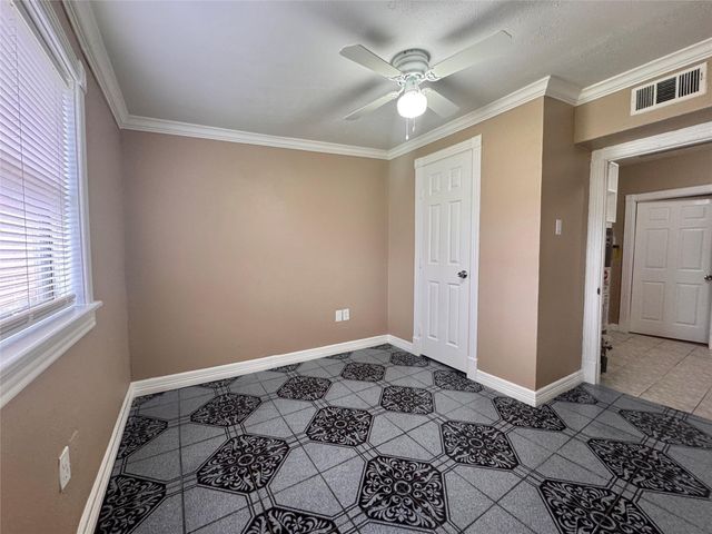 6602 Clemson, Houston, TX 77092