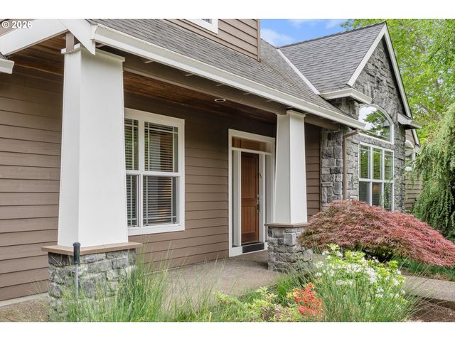 2432 Sw HUBER Ct, Portland, OR 97219
