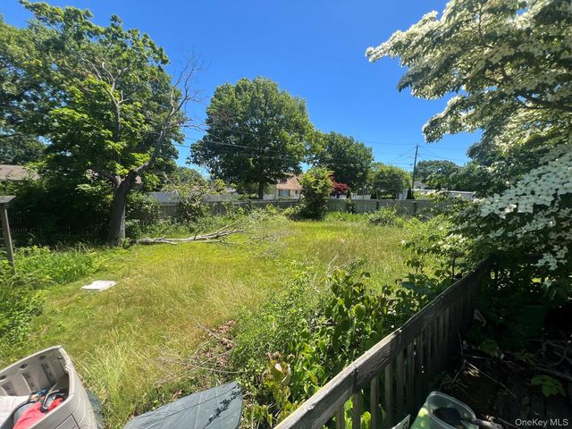 68 Alcolade Drive E, Shirley, NY 11967