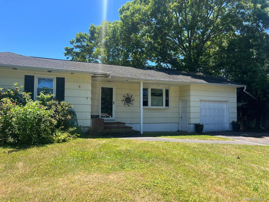 68 Alcolade Drive E, Shirley, NY 11967