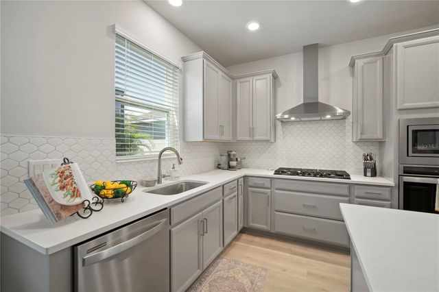 5636 SILVER SUN DRIVE, Apollo Beach, FL 33572