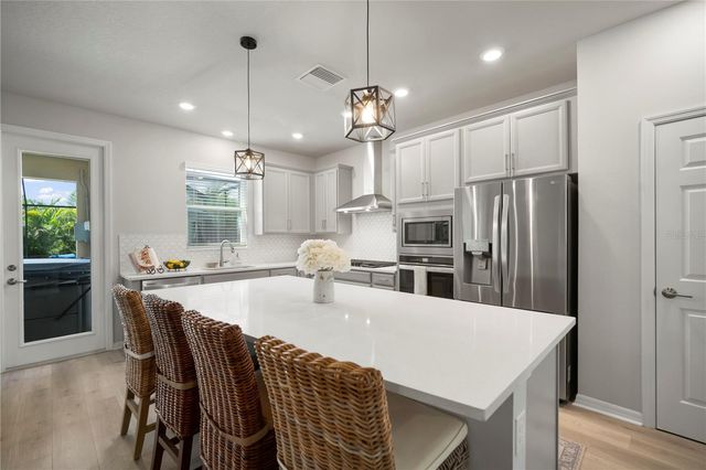 5636 SILVER SUN DRIVE, Apollo Beach, FL 33572