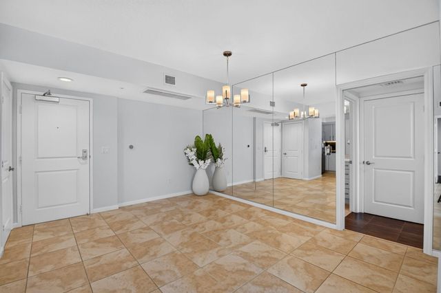 403 S Sapodilla Avenue 307, West Palm Beach, FL 33401