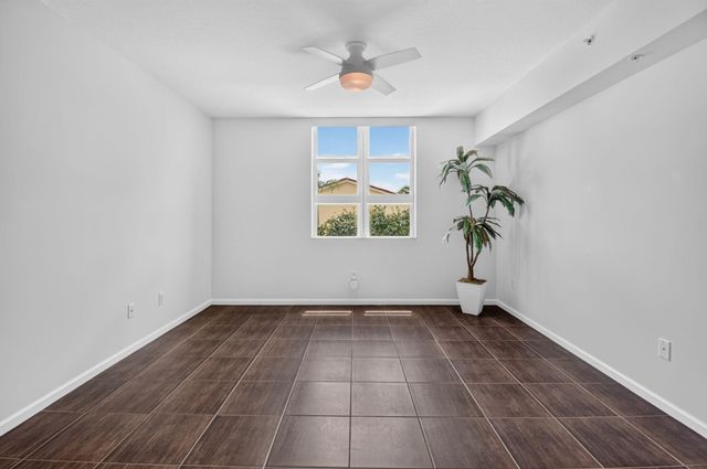 403 S Sapodilla Avenue 307, West Palm Beach, FL 33401