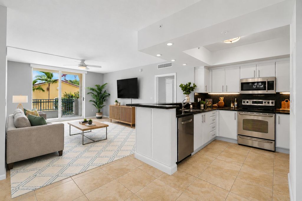 403 S Sapodilla Avenue 307, West Palm Beach, FL 33401