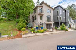 1892 Cousteau Lp SE, Salem, OR 97302