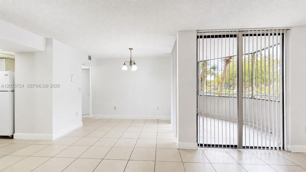 8205 SW 152nd Avenue F212, Miami, FL 33193