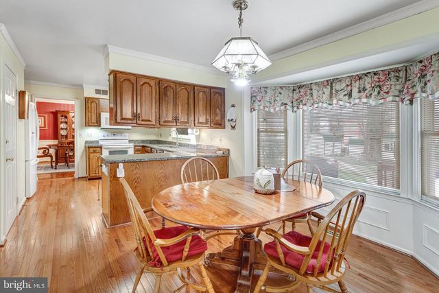 6211 GUILFORD DR, Alexandria, VA 22310