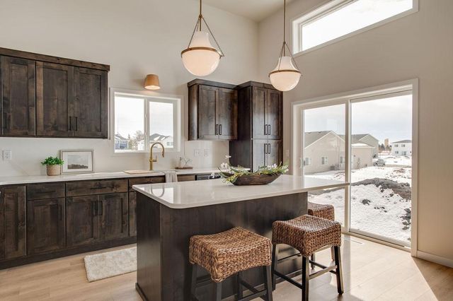 2529 36th Avenue S, Moorhead, MN 56560