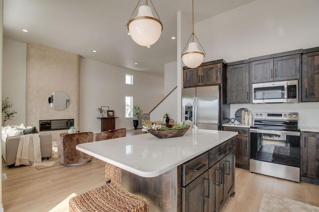 2529 36th Avenue S, Moorhead, MN 56560
