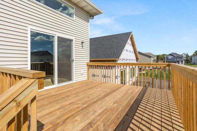 2529 36th Avenue S, Moorhead, MN 56560