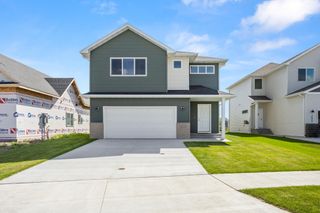 2529 36th Avenue S, Moorhead, MN 56560
