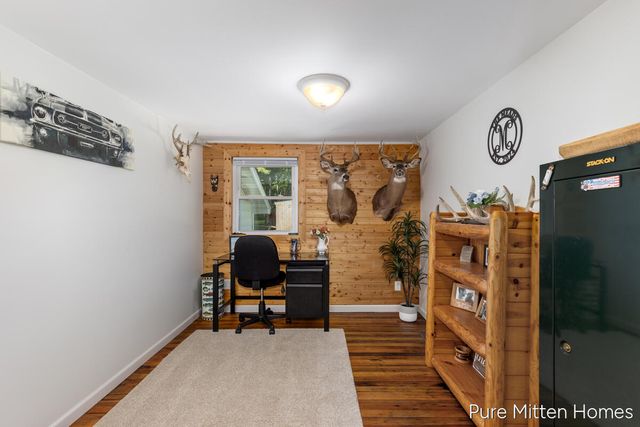 5234 S Johnson Road, Greenville, MI 48838