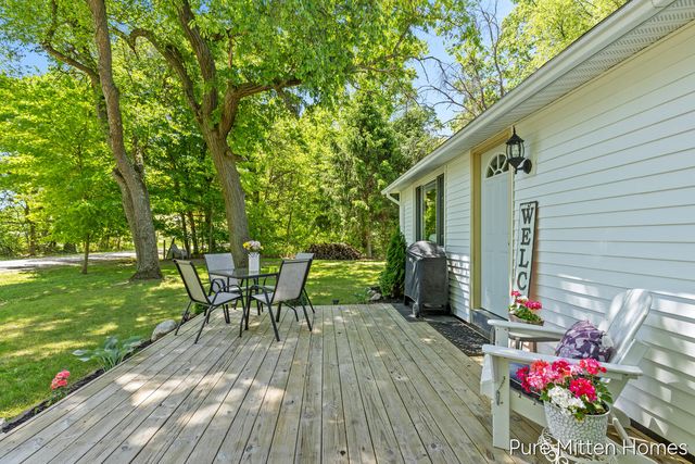 5234 S Johnson Road, Greenville, MI 48838