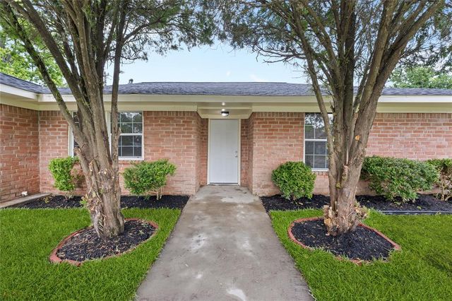 10202 Teneha Drive, Houston, TX 77033