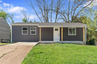 64 Cedar Ridge Drive, Pacific, MO 63069
