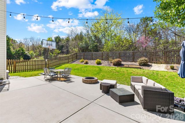 10915 Northgate Trail Drive, Charlotte, NC 28215