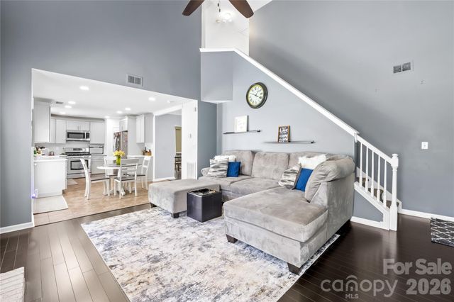 10915 Northgate Trail Drive, Charlotte, NC 28215