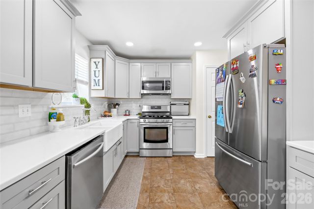 10915 Northgate Trail Drive, Charlotte, NC 28215