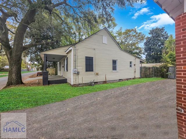 109 W 57th Street, Savannah, GA 31405