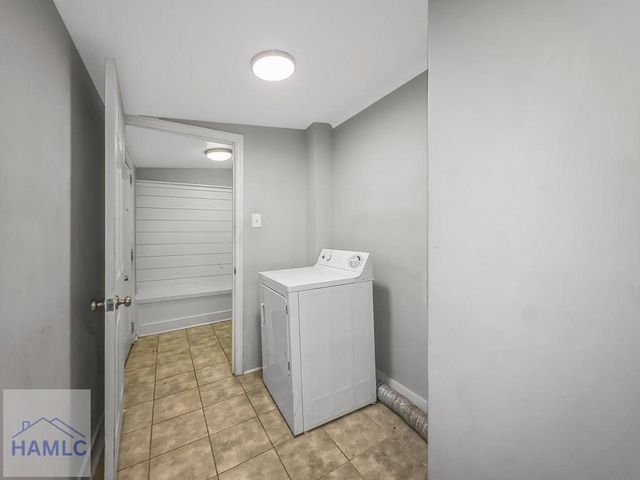 109 W 57th Street, Savannah, GA 31405