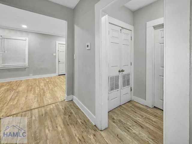 109 W 57th Street, Savannah, GA 31405