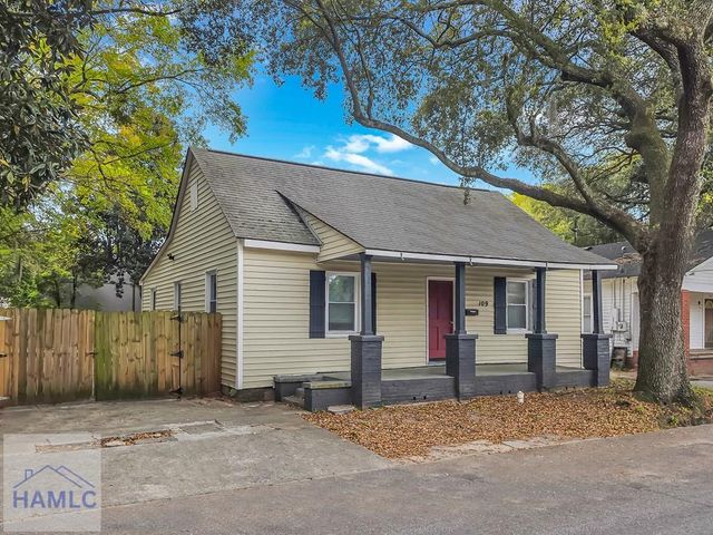 109 W 57th Street, Savannah, GA 31405