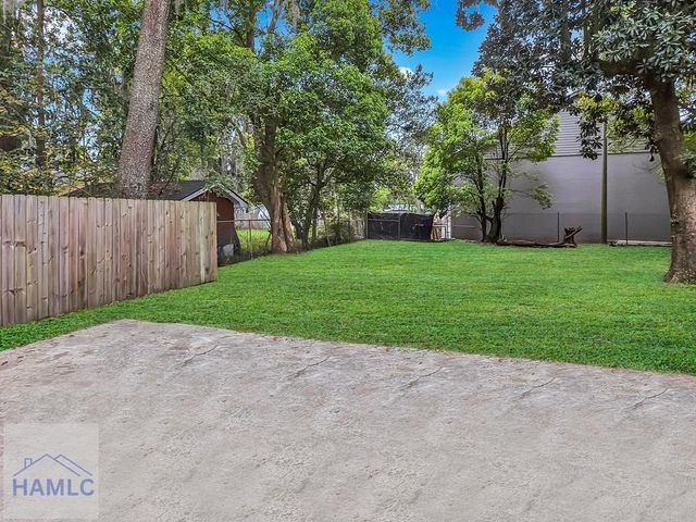 109 W 57th Street, Savannah, GA 31405