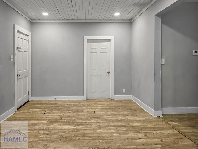 109 W 57th Street, Savannah, GA 31405