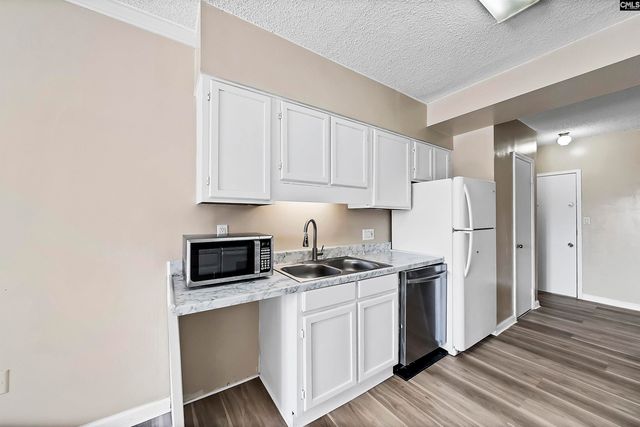 2002 Greene Street 201, Columbia, SC 29201