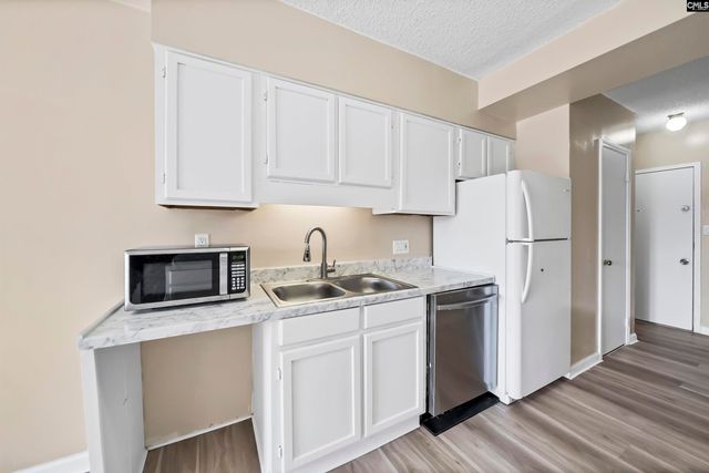 2002 Greene Street 201, Columbia, SC 29201