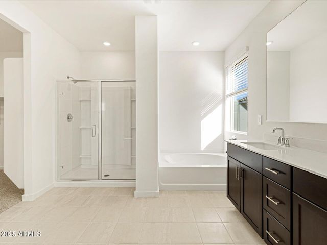 8494 W Saratoga Way, Florence, AZ 85132