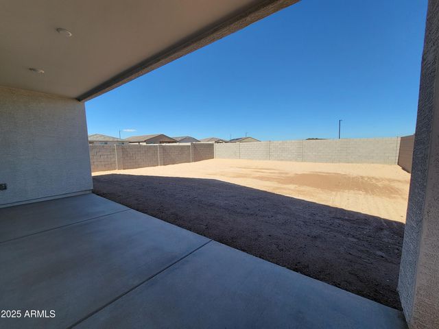 8494 W Saratoga Way, Florence, AZ 85132