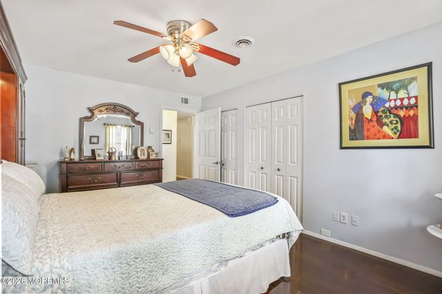 29 Plaza De Las Flores F, Freehold, NJ 07728