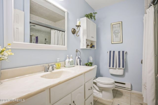 29 Plaza De Las Flores F, Freehold, NJ 07728