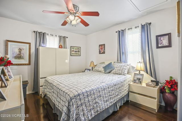 29 Plaza De Las Flores F, Freehold, NJ 07728