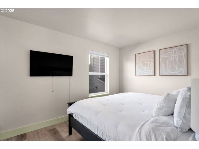 1733 MILL Aly, Eugene, OR 97401