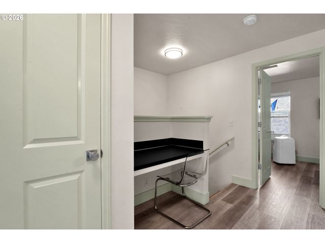 1733 MILL Aly, Eugene, OR 97401