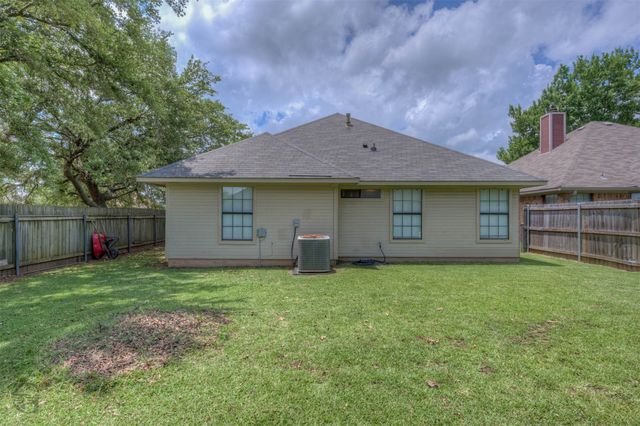 5707 Pampus Lane, Bossier City, LA 71112