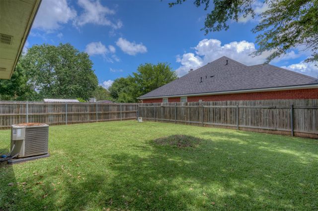 5707 Pampus Lane, Bossier City, LA 71112