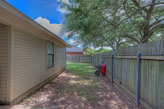 5707 Pampus Lane, Bossier City, LA 71112