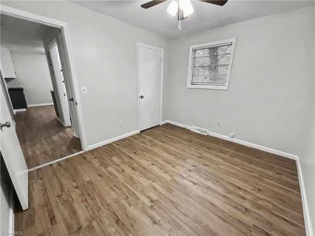 1813 Walker Avenue B, Greensboro, NC 27403