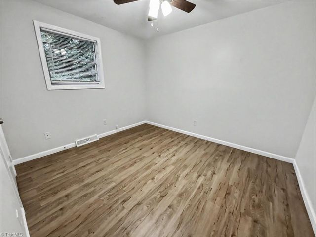 1813 Walker Avenue B, Greensboro, NC 27403