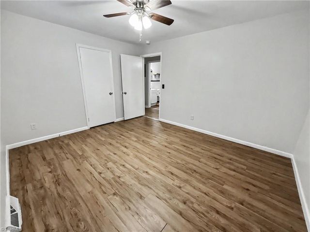 1813 Walker Avenue B, Greensboro, NC 27403