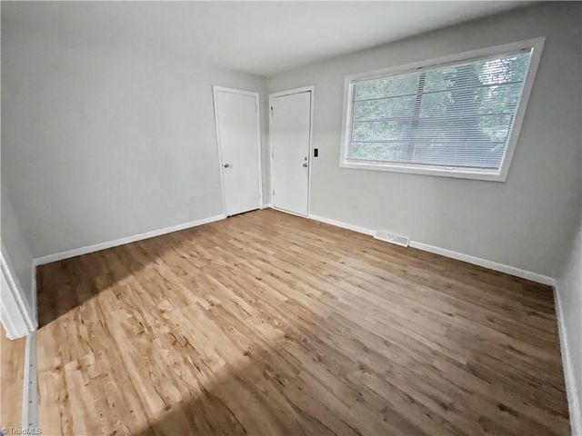 1813 Walker Avenue B, Greensboro, NC 27403