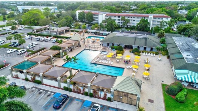 3001 Portofino Isle E2, Coconut Creek, FL 33066